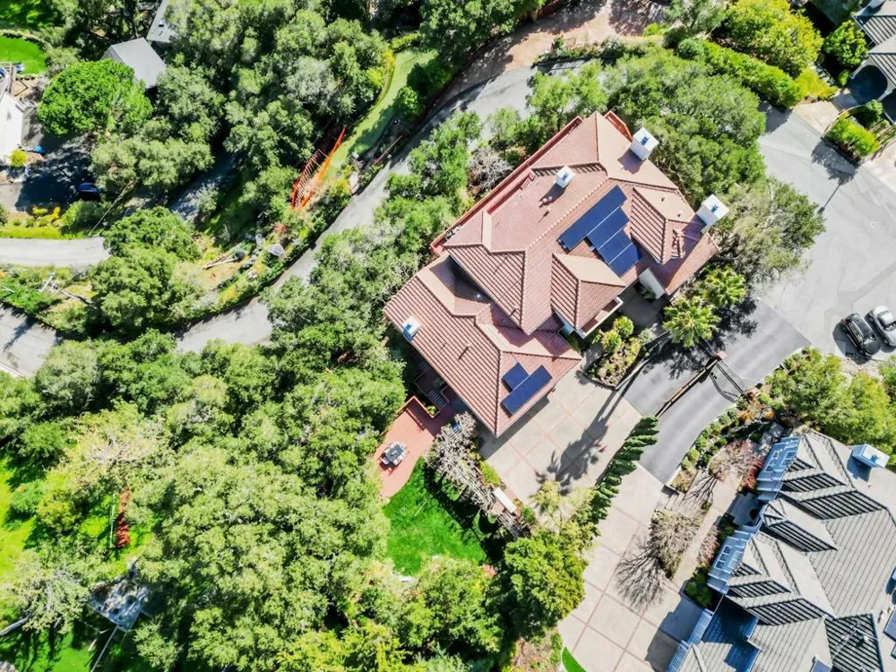 222 Oakley Avenue San Carlos, CA 94070