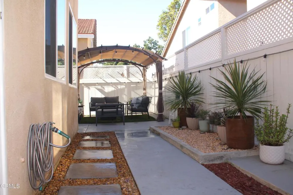 902 Paseo Brisas Lindas Oxnard, CA 93030