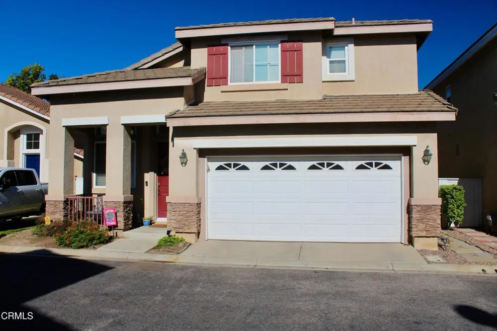 902 Paseo Brisas Lindas Oxnard, CA 93030