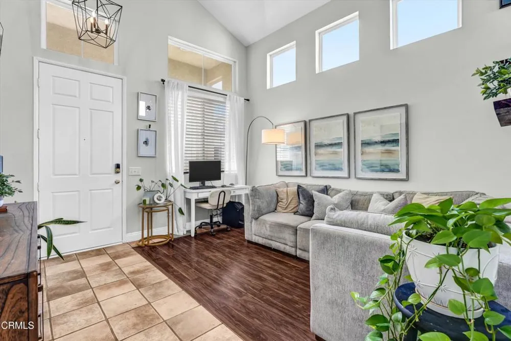 902 Paseo Brisas Lindas Oxnard, CA 93030