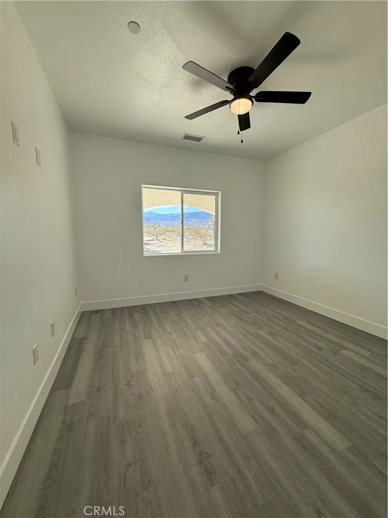 2115 Seville Pl. Pinon Hills, CA 92372