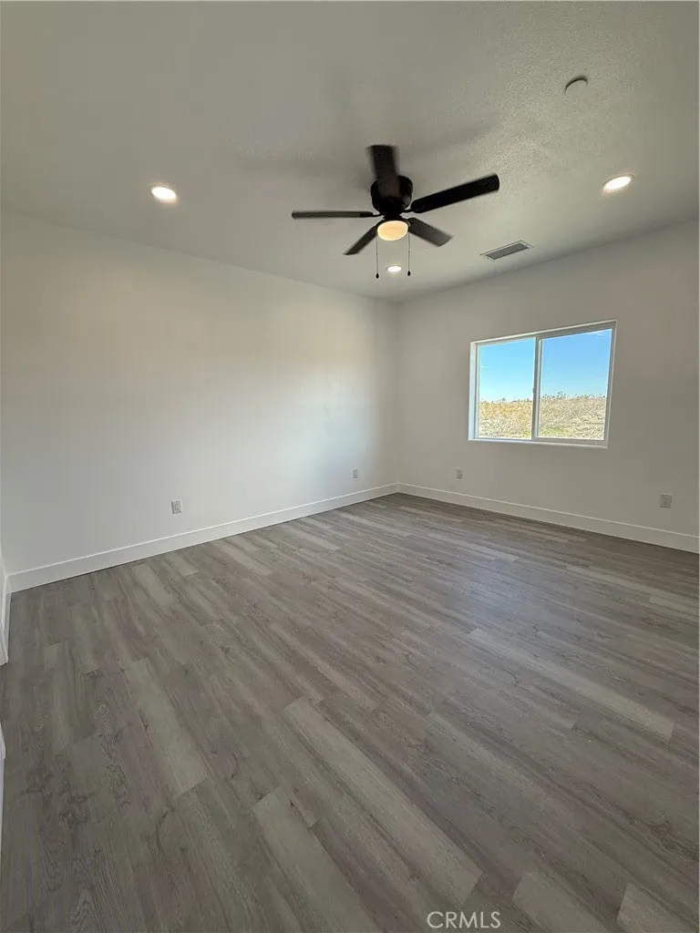 2115 Seville Pl. Pinon Hills, CA 92372