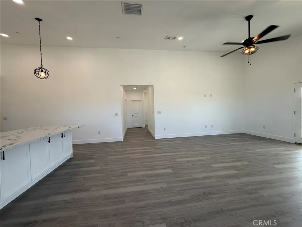 2115 Seville Pl. Pinon Hills, CA 92372