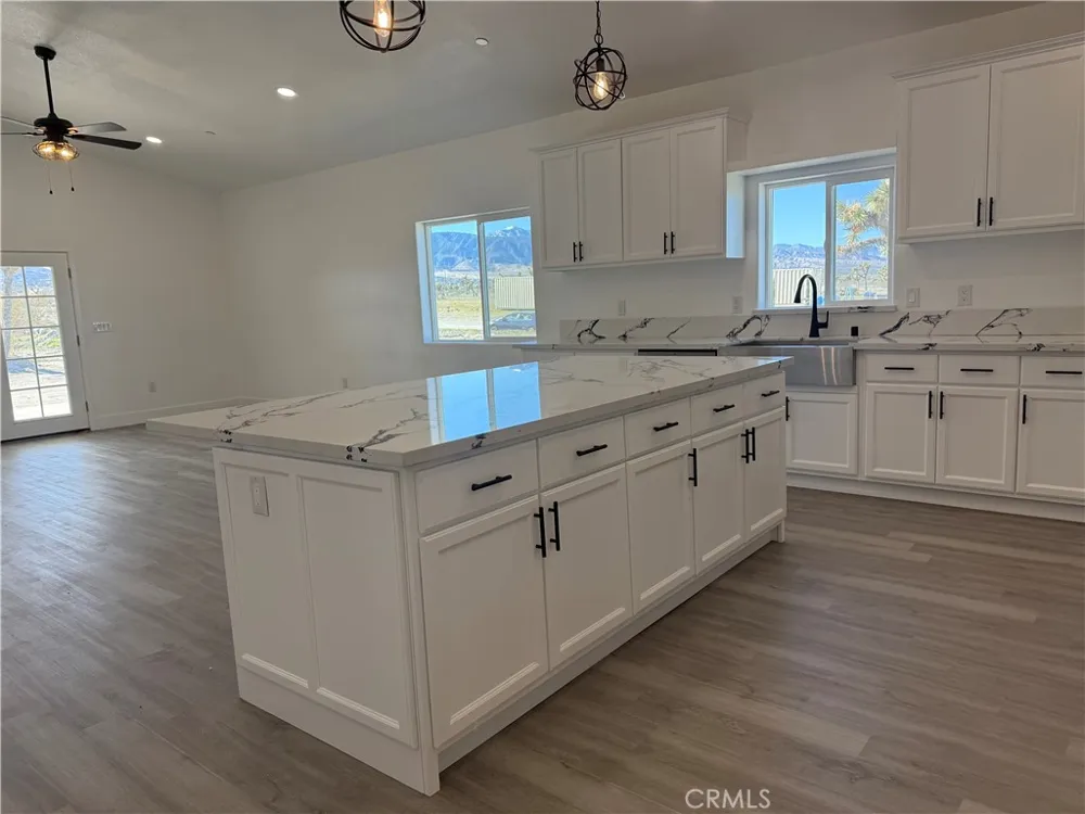 2115 Seville Pl. Pinon Hills, CA 92372
