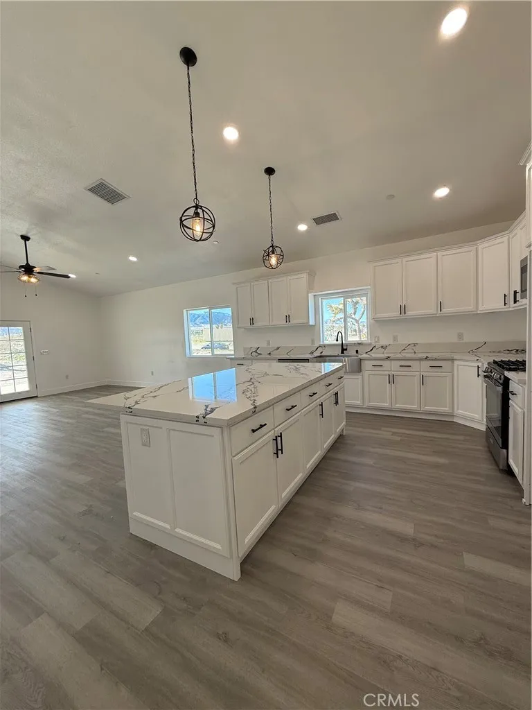 2115 Seville Pl. Pinon Hills, CA 92372