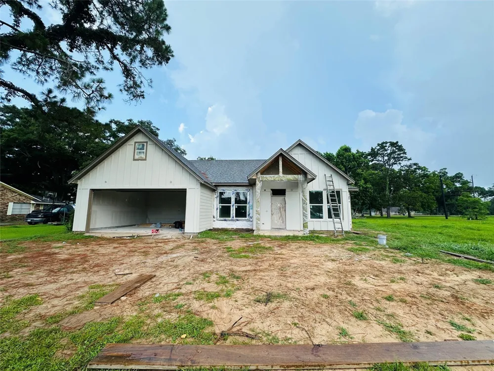 6610 Spencer Dr Jones Creek, TX 77541