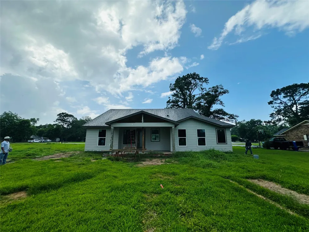 6610 Spencer Dr Jones Creek, TX 77541