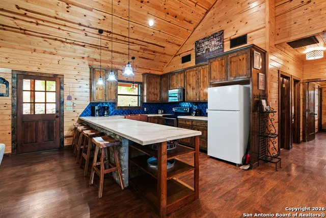 1539 River Road Concan, TX 78838