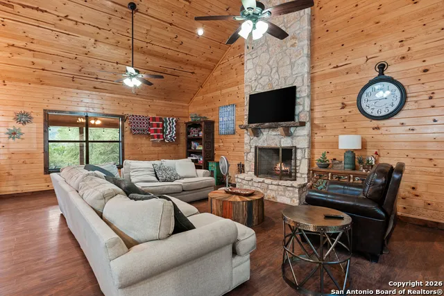 1539 River Road Concan, TX 78838