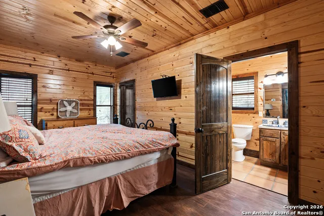 1539 River Road Concan, TX 78838