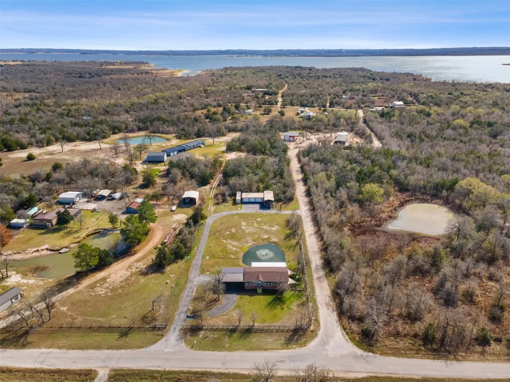 4919 County Road 416 Somerville, TX 77879