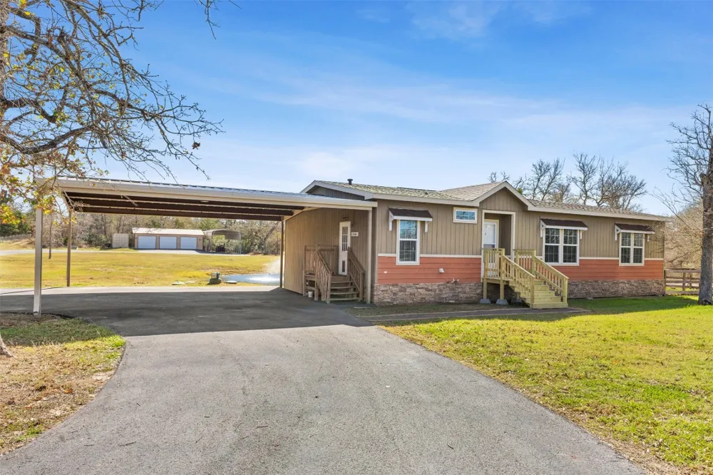 4919 County Road 416 Somerville, TX 77879