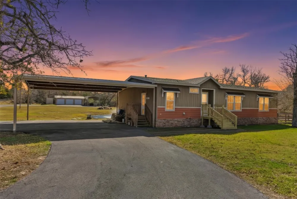 4919 County Road 416 Somerville, TX 77879