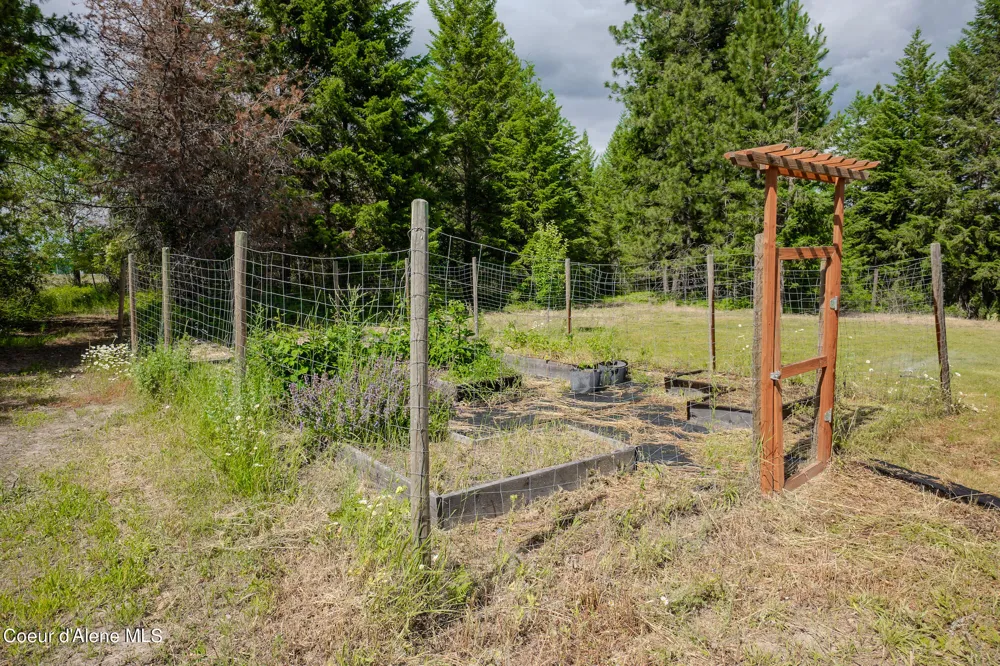 1588 Sunrise Road Bonners Ferry, ID 83805