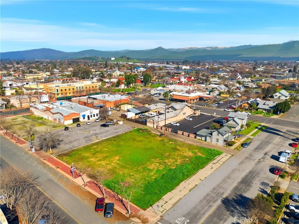 190 S Elmwood Avenue Lindsay, CA 93247