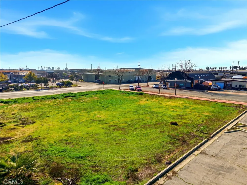 190 S Elmwood Avenue Lindsay, CA 93247