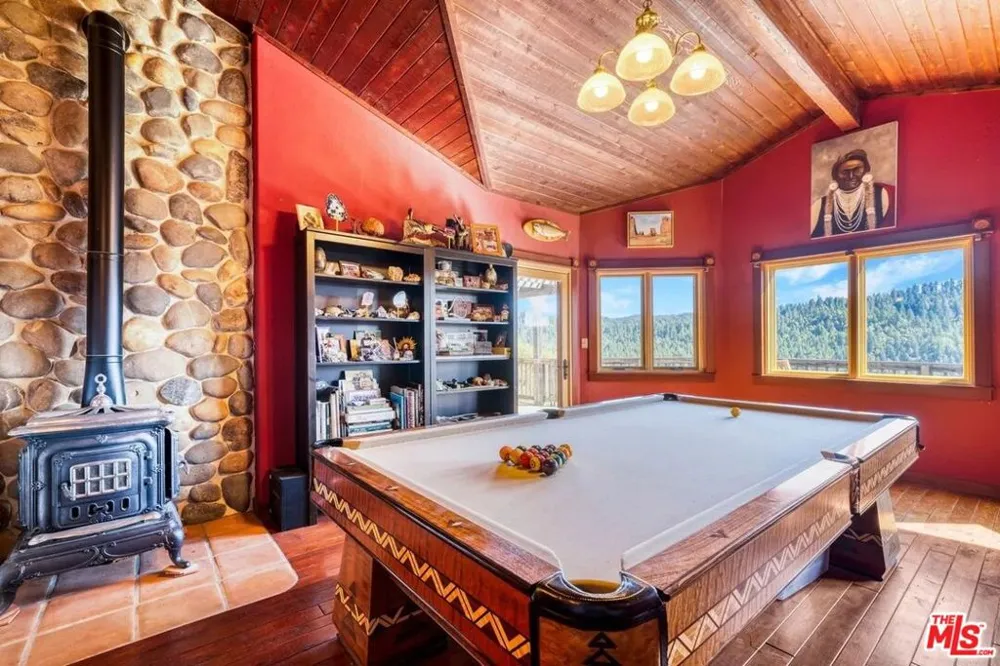 20799 Highway 128 Yorkville, CA 95494
