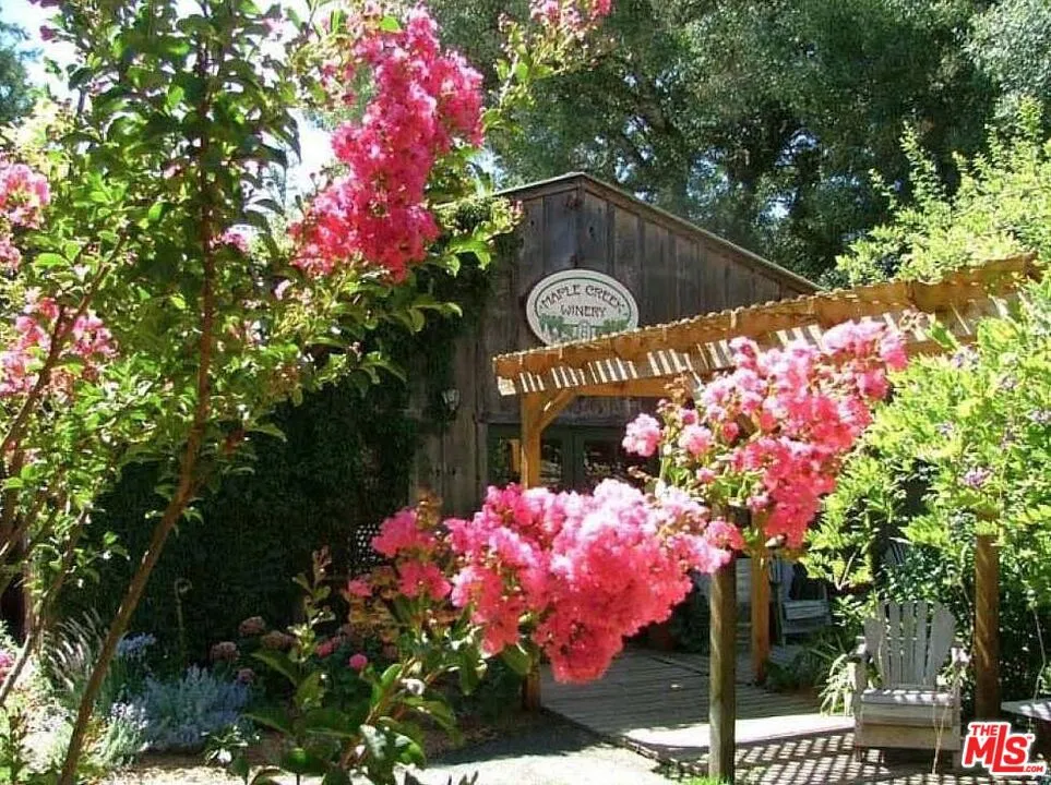 20799 Highway 128 Yorkville, CA 95494