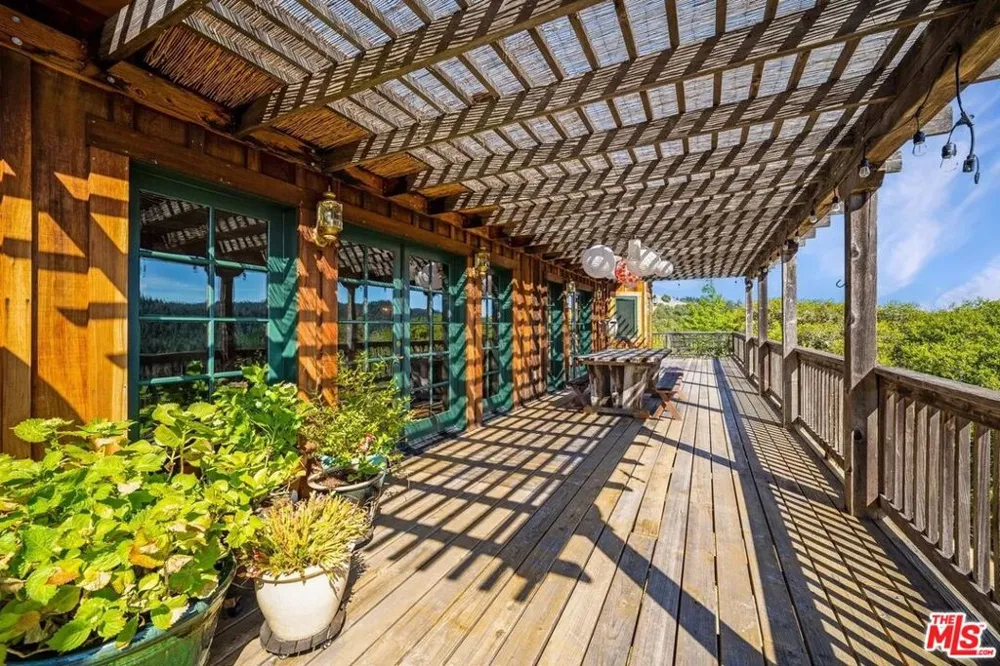 20799 Highway 128 Yorkville, CA 95494