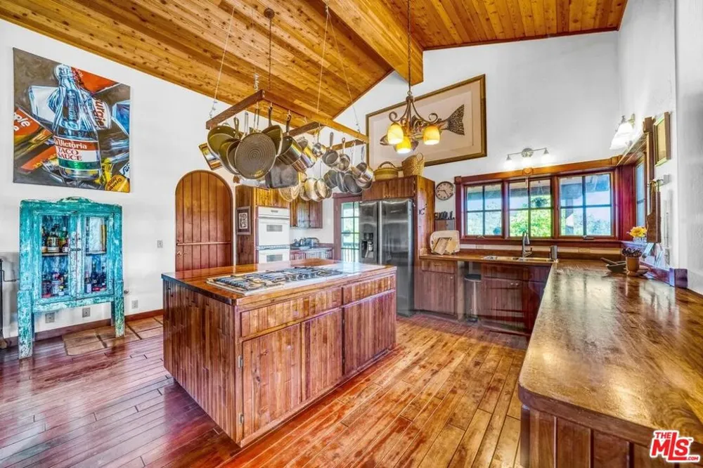 20799 Highway 128 Yorkville, CA 95494