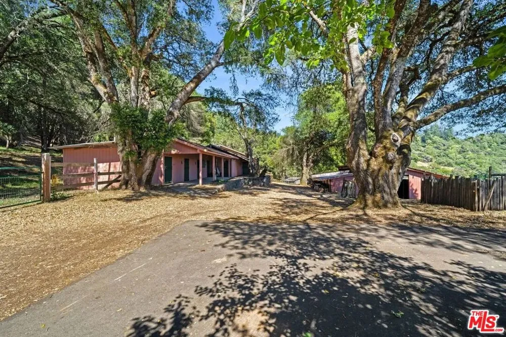 20799 Highway 128 Yorkville, CA 95494