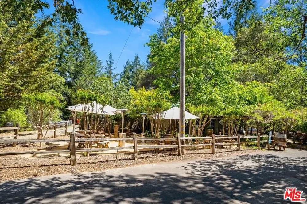 20799 Highway 128 Yorkville, CA 95494