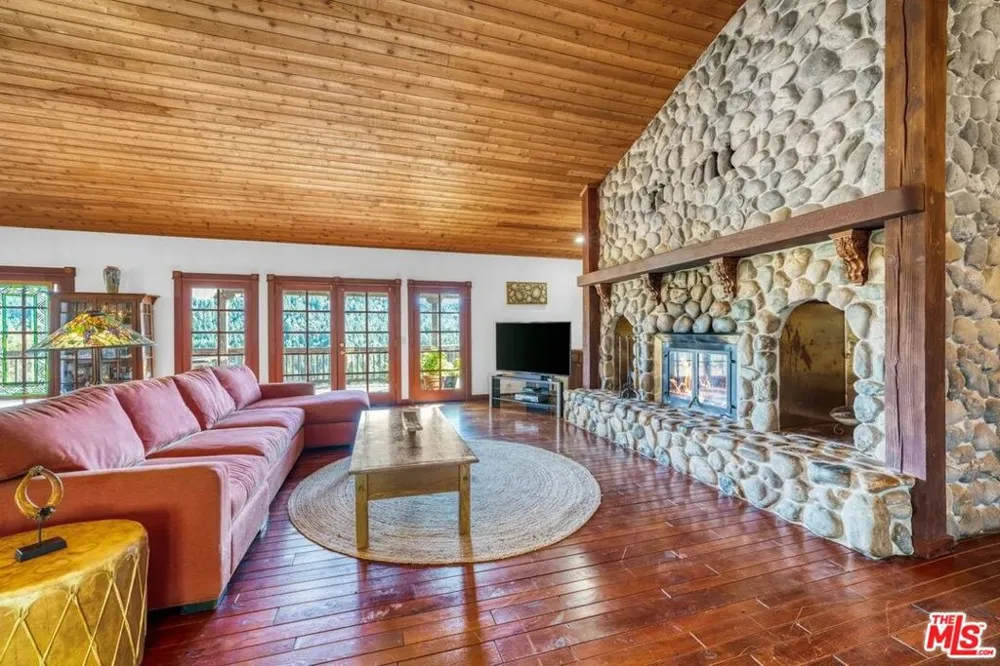 20799 Highway 128 Yorkville, CA 95494