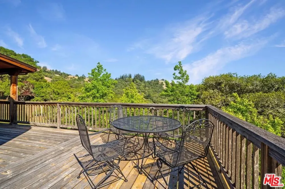 20799 Highway 128 Yorkville, CA 95494