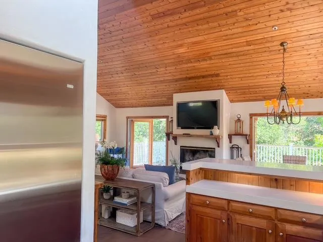 442 Corral De Tierra Road Salinas, CA 93908