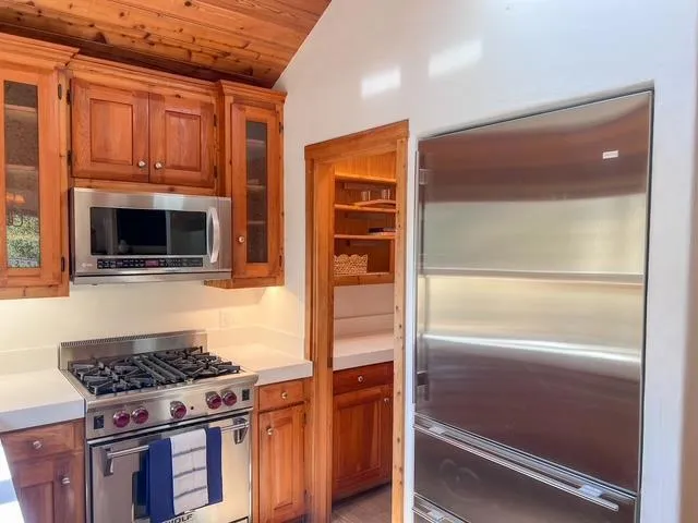 442 Corral De Tierra Road Salinas, CA 93908