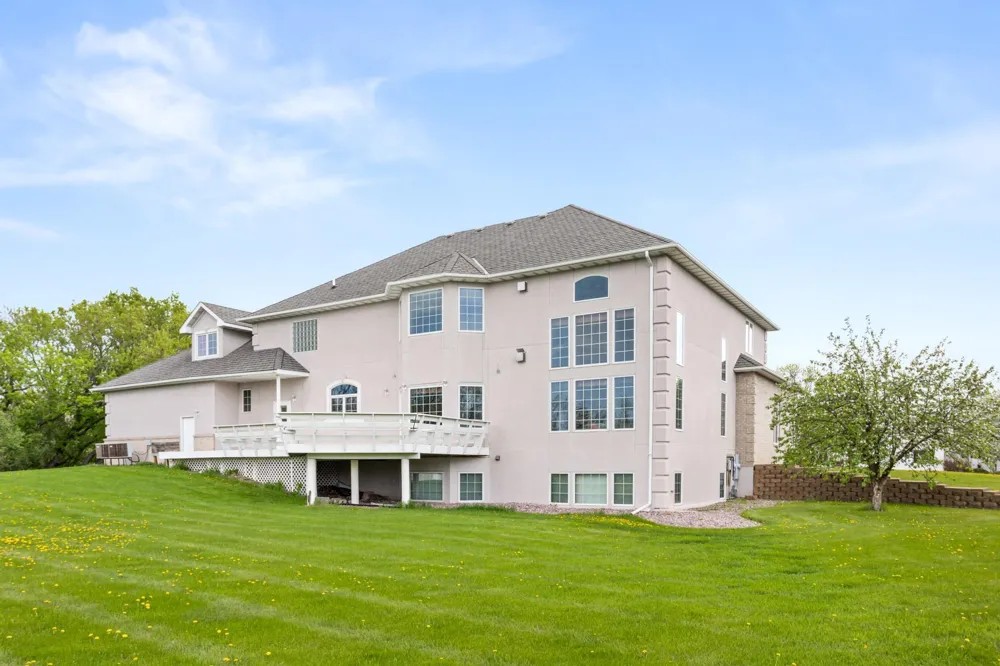 1407 15th Street Wahpeton, ND 58075