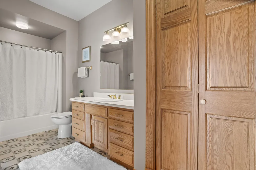 1407 15th Street Wahpeton, ND 58075