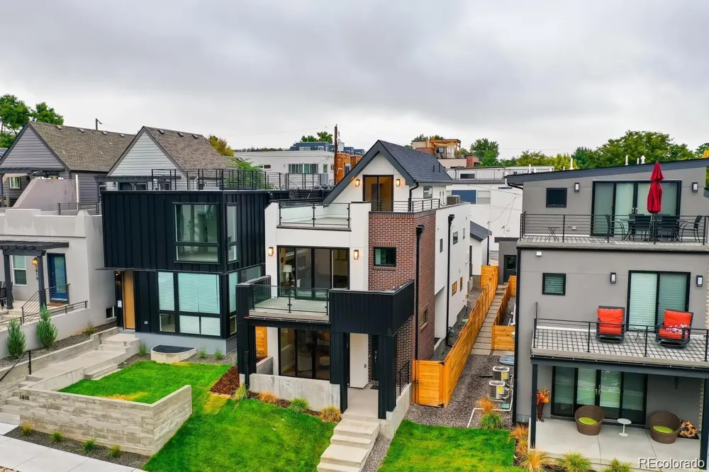 1811 W 32nd Avenue #R