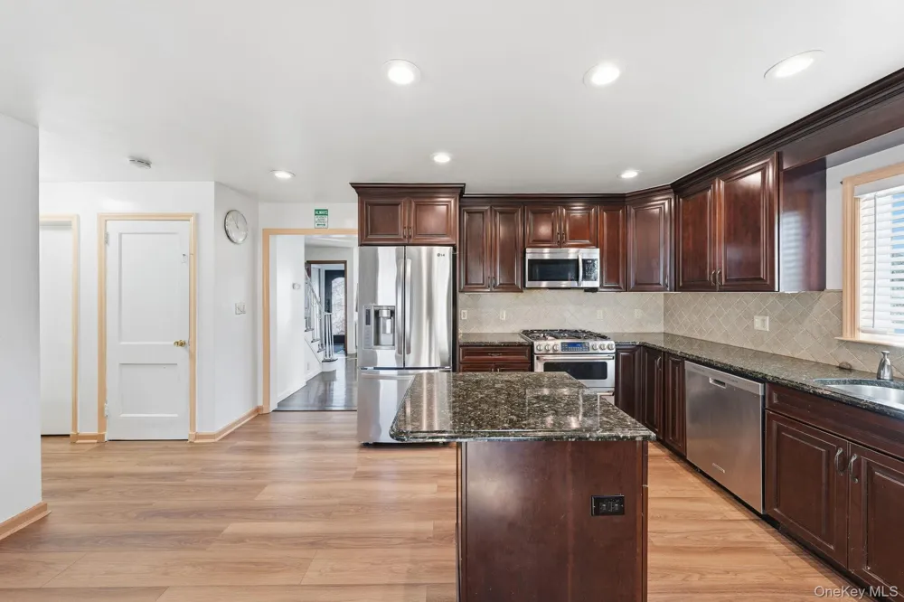 295 union Avenue Lynbrook, NY 11563