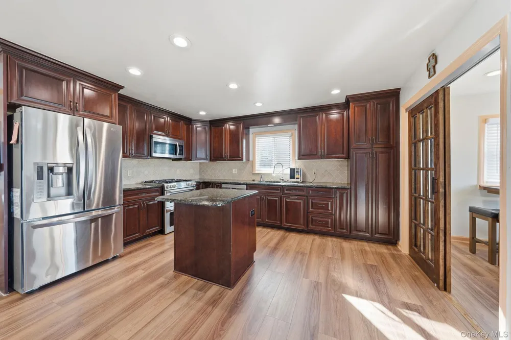 295 union Avenue Lynbrook, NY 11563