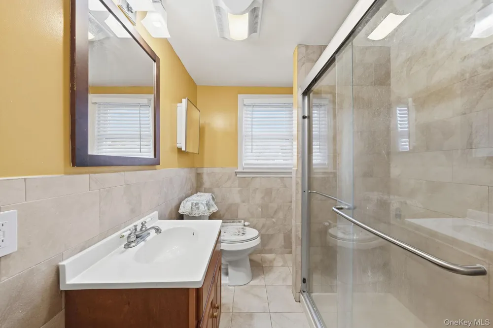 295 union Avenue Lynbrook, NY 11563