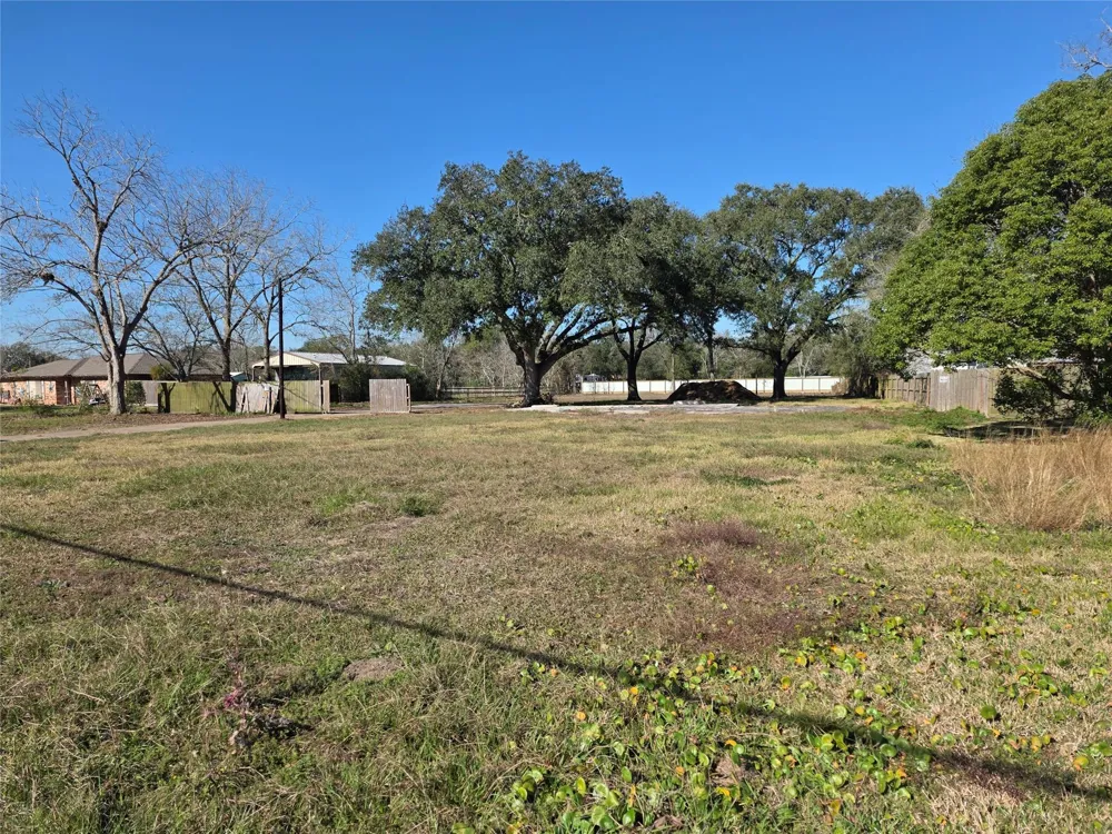 414 Gordy Road Bacliff, TX 77518