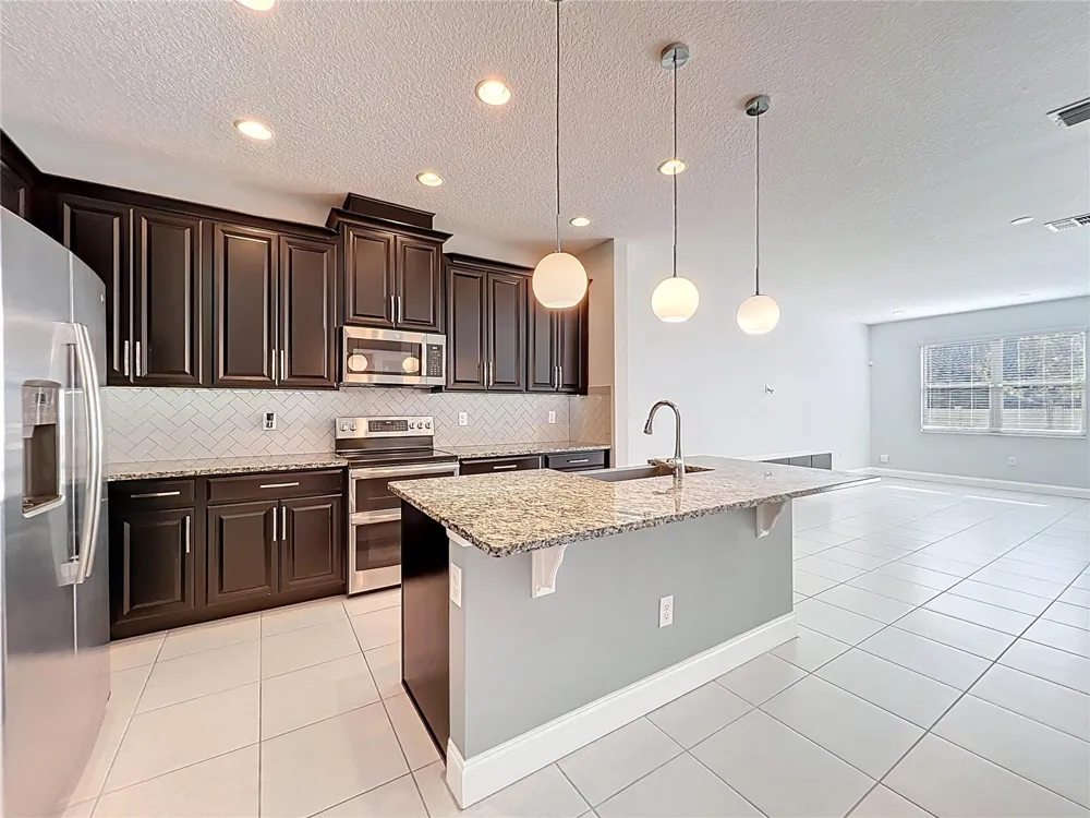 2592 ECON LANDING BOULEVARD Orlando, FL 32825