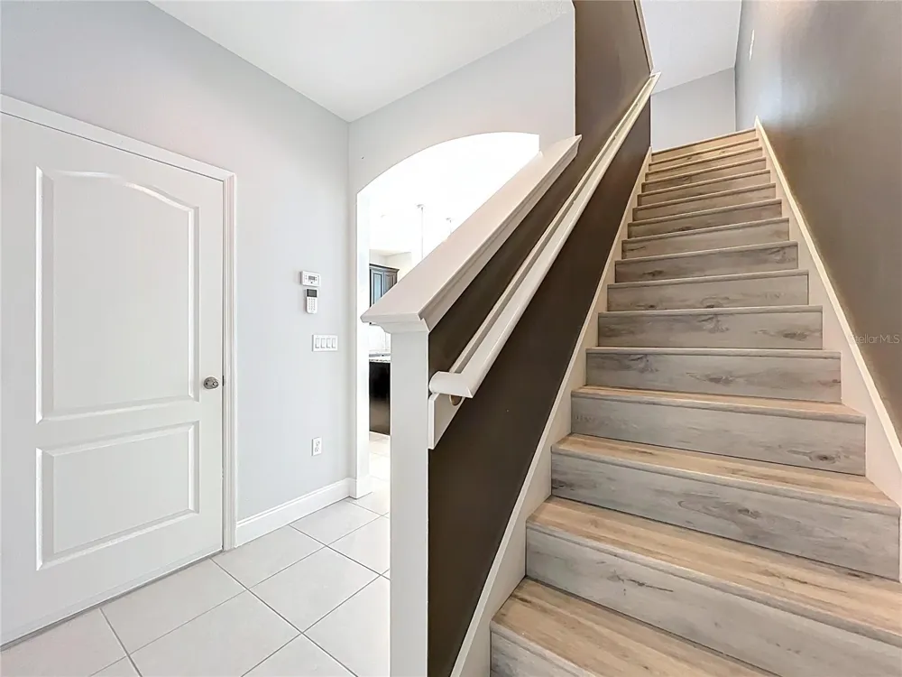 2592 ECON LANDING BOULEVARD Orlando, FL 32825