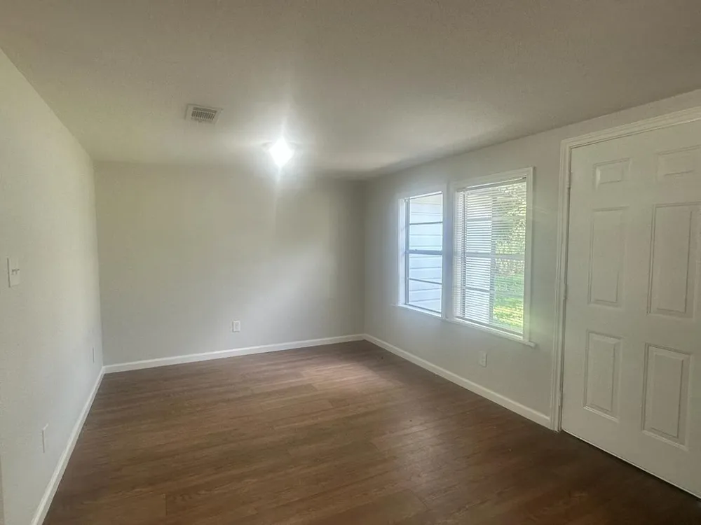 125 Kellum Street Liberty, TX 77575