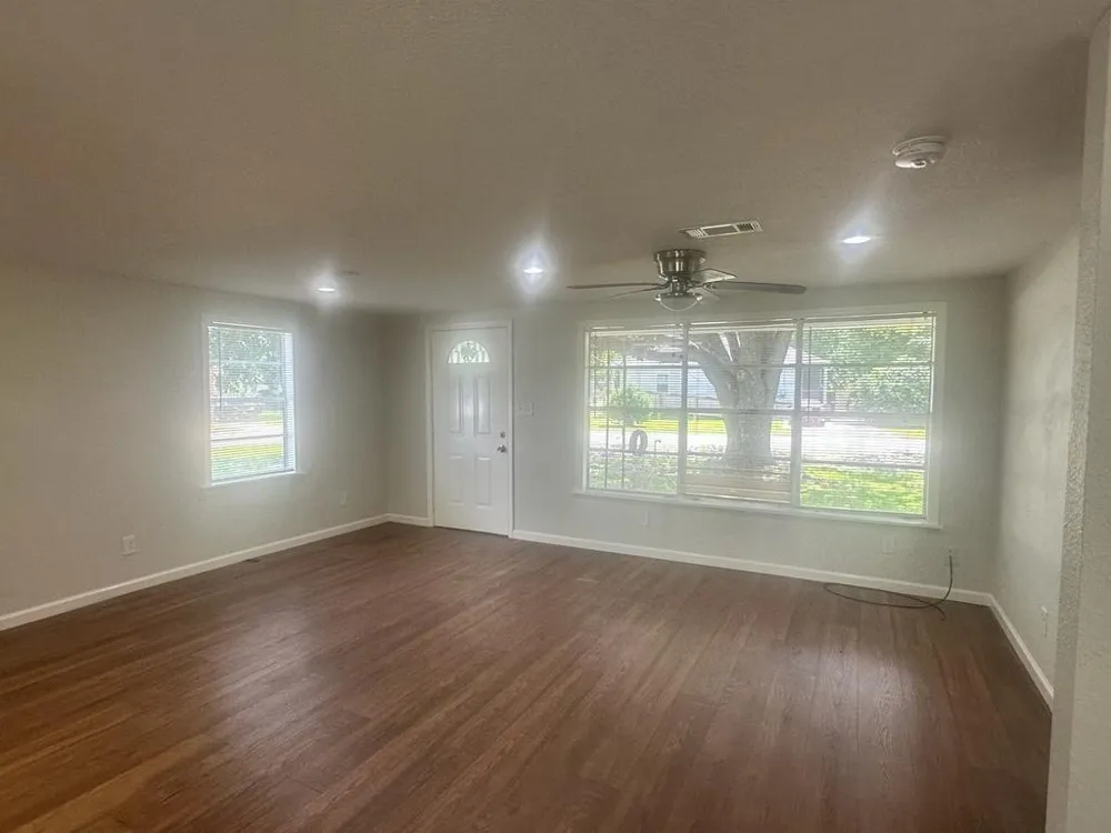 125 Kellum Street Liberty, TX 77575
