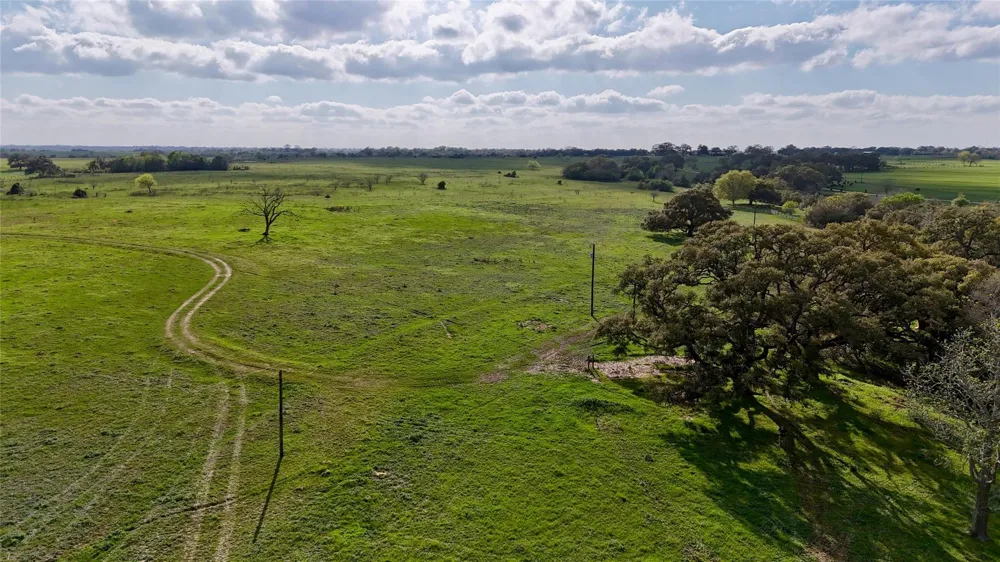 494 County Road 217c Schulenburg, TX 78956
