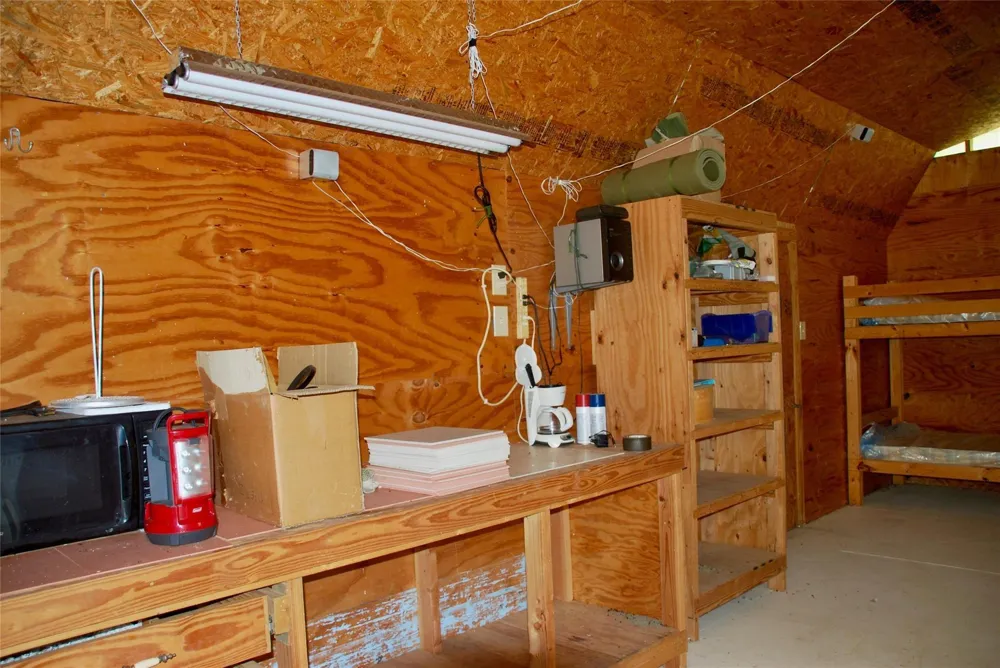 494 County Road 217c Schulenburg, TX 78956