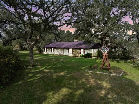 1273 Highway 90a W