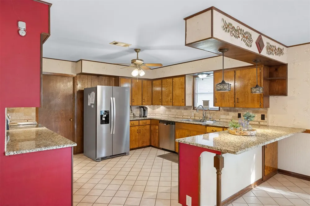 1273 Highway 90a W Sheridan, TX 77475