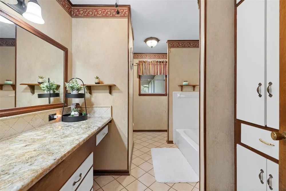 1273 Highway 90a W Sheridan, TX 77475
