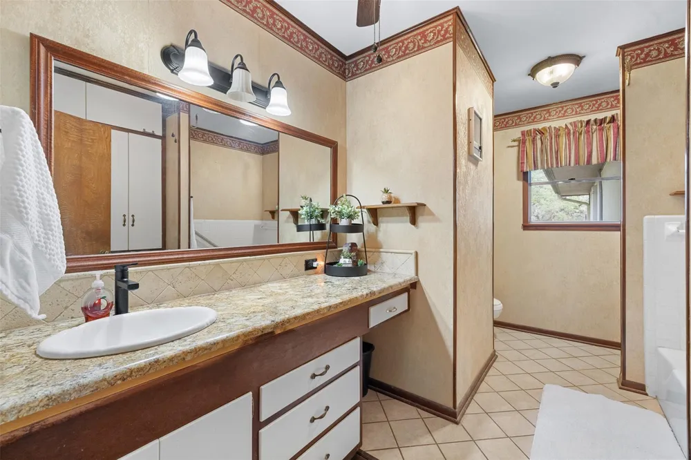 1273 Highway 90a W Sheridan, TX 77475