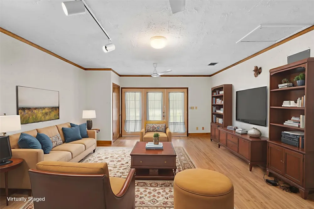 1273 Highway 90a W Sheridan, TX 77475