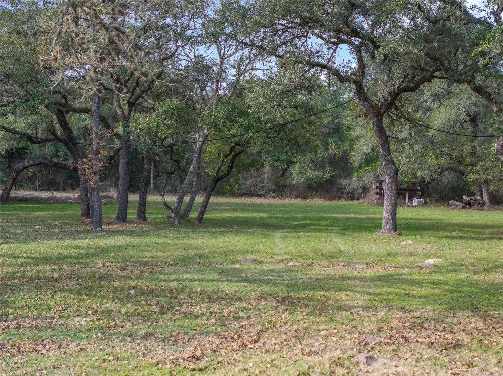 1273 Highway 90a W Sheridan, TX 77475