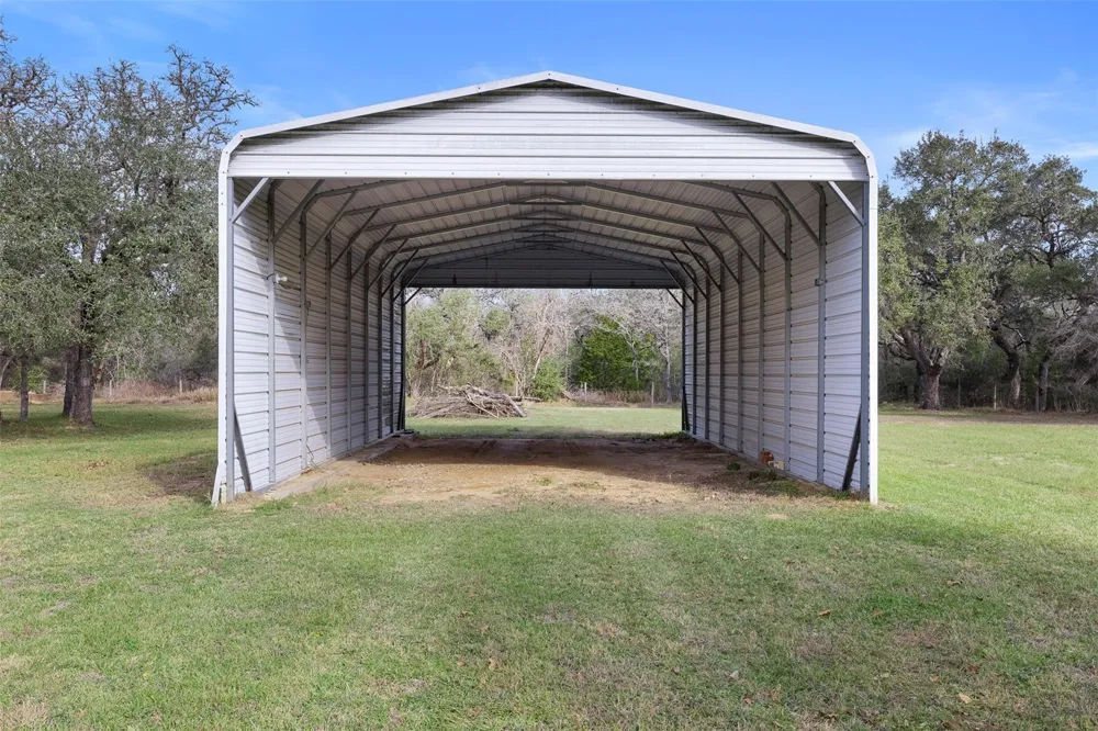 1273 Highway 90a W Sheridan, TX 77475